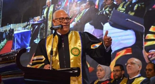 محافظ بورسعيد يشهد حفل تخرج طلاب الأكاديمية العربية للعلوم والتكنولوجيا 