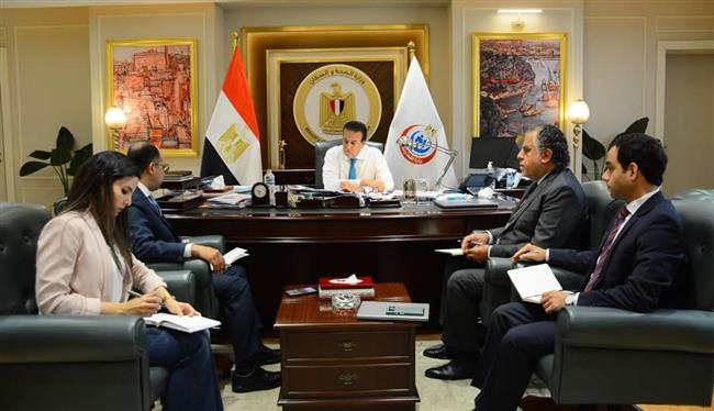  وزير الصحة يستقبل سفير مصر بـ جنوب إفريقيا