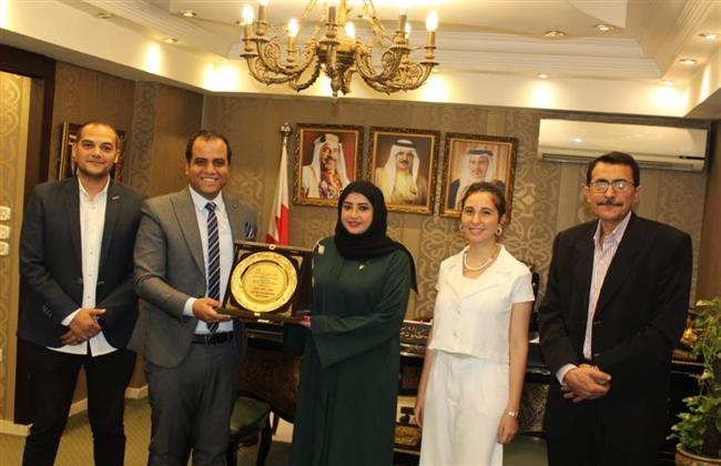 وفد من جامعة حلوان يزور الملحقية الثقافية للبحرين لتعزيز التعاون