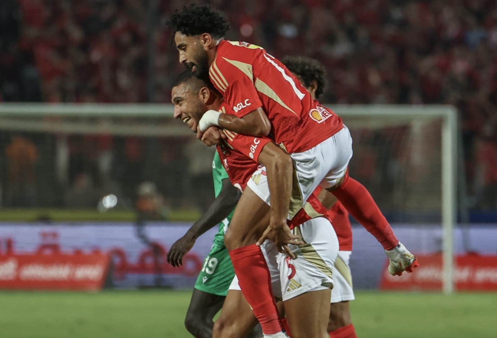 دوري أبطال إفريقيا .. الأهلي يكرر فوزه على جورماهيا 3-0 ويتأهل لدور المجموعات