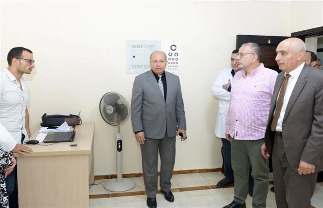 رئيس جامعة المنصورة الأهلية يتفقد إجراءات الكشف الطبي للطلاب الجدد