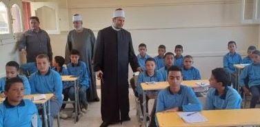 رئيس منطقة الإسكندرية الأزهرية يتفقد إدارة غرب لمتابعة العملية التعليمية