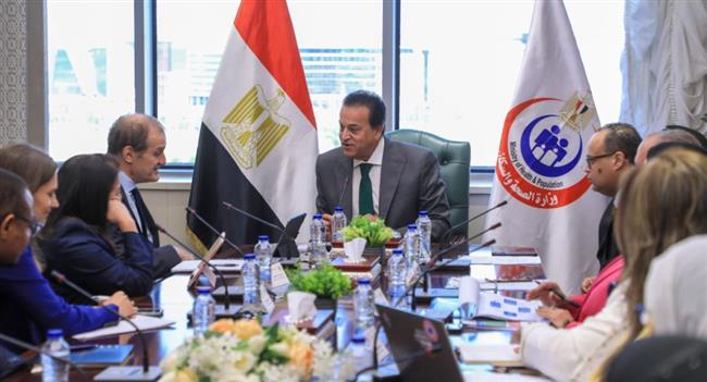 وزير الصحة يستقبل وفد البنك الدولي 
