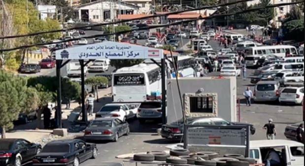دمشق تقدم مساعدات عاجلة للأسر اللبنانية الوافدة إلى البلاد