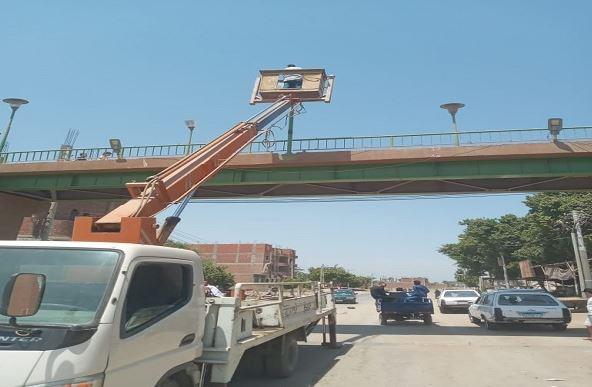 محافظ أسيوط : مواصلة صيانة و تركيب كشافات جديدة بمركز البداري 
