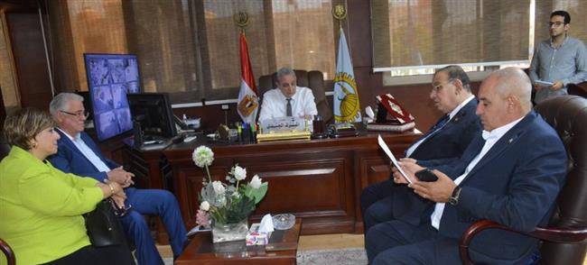  مطالب المواطنين أمام المحافظ ومجلسي النواب والشيوخ بالغربية 