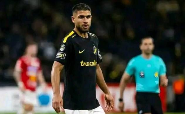 عمر فرج لاعب أيك السويدي على رادار الزمالك