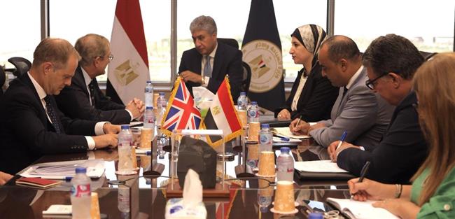 وزير السياحة والآثار يلتقي المبعوث التجاري البريطاني لأفريقيا 