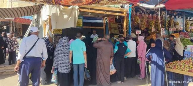 الإسماعيلية .. إقبال كبير بمنافذ مبادرة "حياة كريمة" للحوم البلدية