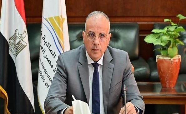 وزير الري يؤكد أهمية تعظيم الاستفادة من إمكانات الشركة القابضة
