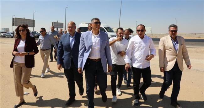 محافظ الجيزة يتابع مخططات التطوير ورفع الكفاءة للطرق 