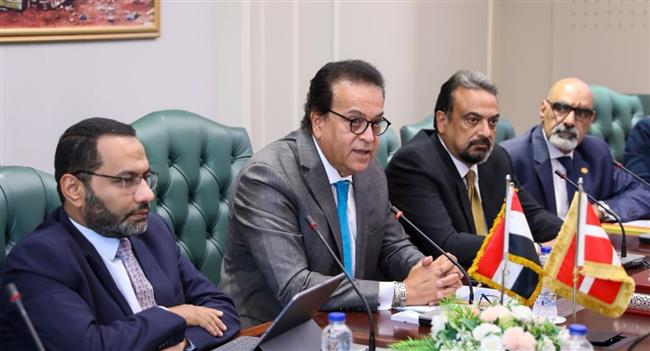 وزير الصحة: مصر تستعد لتكون بوابة قارة إفريقيا لتصنيع وتصدير الدواء