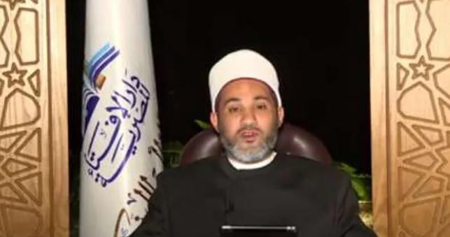 أمين الفتوى: يجوز قراءة القرآن بدون وضوء فى هذه الحالة 