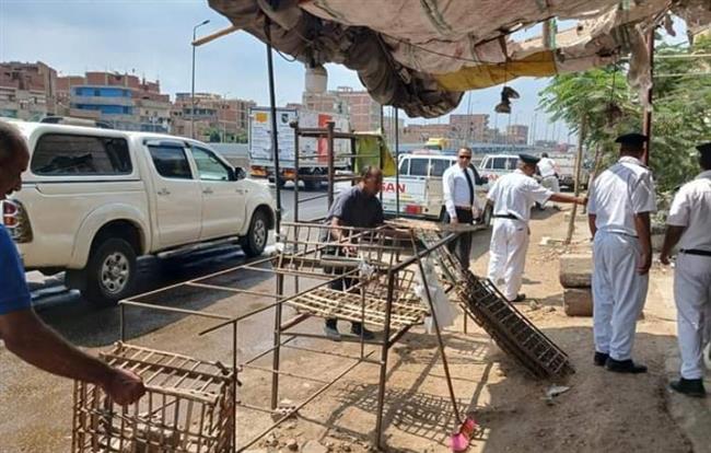 تحرير 200 محضر مخالفة إشعال ورفع 150 طن قمامة بكفر شكر