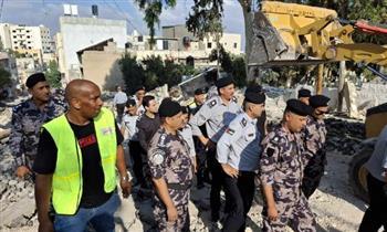 فرق الطوارئ الفلسطينية تشرع بإزالة آثار عدوان قوات الاحتلال الإسرائيلي في جنين وطولكرم