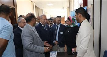 "عينك أمانة" حملة للكشف على عيون موظفي محافظة القاهرة