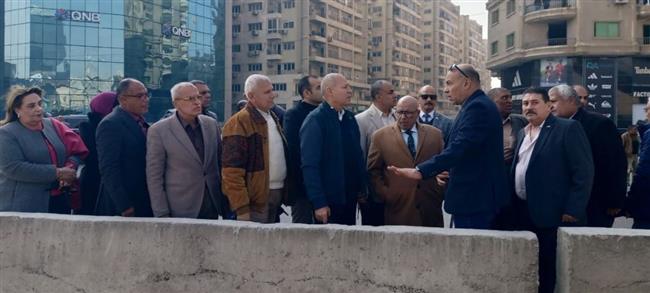 محافظ القاهرة يتفقد الطريق الدائرى بحيي المقطم والبساتين