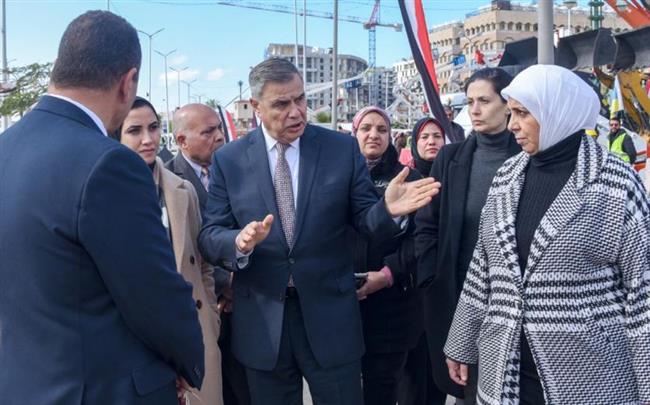 محافظ الإسكندرية يشهد اصطفاف مُعدات المحافظة لمُجابهة الأزمات والكوارث