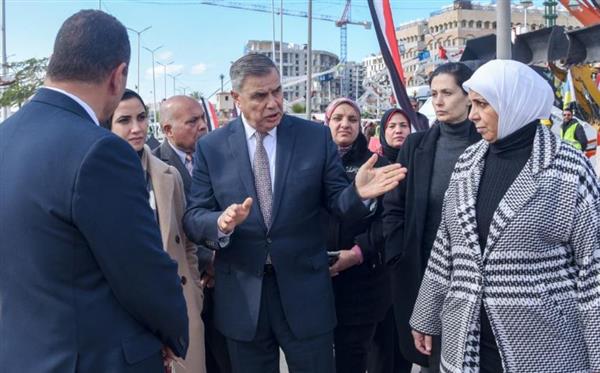 محافظ الإسكندرية يشهد اصطفاف مُعدات المحافظة لمُجابهة الأزمات والكوارث