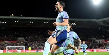   أرسنال يطارد ليفربول في الدوري الإنجليزي بعد الفوز بثلاثية