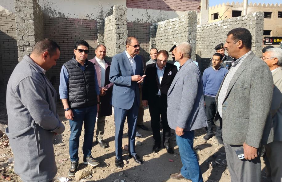 محافظ سوهاج يتفقد أعمال إنشاء السوق الجديد بمدينة طما