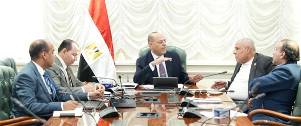 وزير العمل يلتقي نائبين في مجلس النواب لبحث الملفات المشتركة