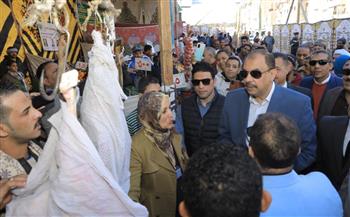   محافظ سوهاج يفتتح سوق اليوم الواحد بمدينة طما