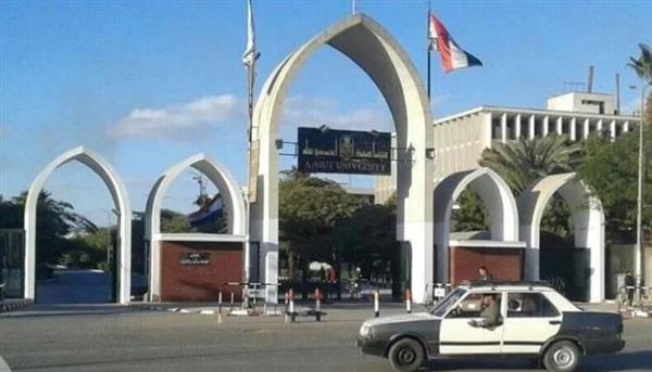 جامعة أسيوط.. تنظم (4) رحلات طلابية لزيارة معرض القاهرة الدولي للكتاب