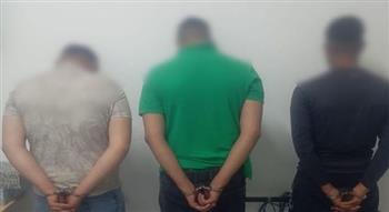 حجز 3 أشخاص بتهمة حيازة مبالغ مالية بالدولار مخبأة في مطار القاهرة