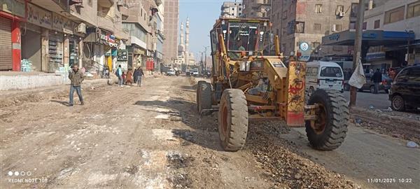 محافظ القليوبية يتابع معدلات خطة رصف الطرق والشوارع الداخلية بالمدن والأحياء