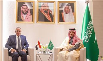   لقاء ثنائي بين وزير الخارجية ونظيره السعودي 