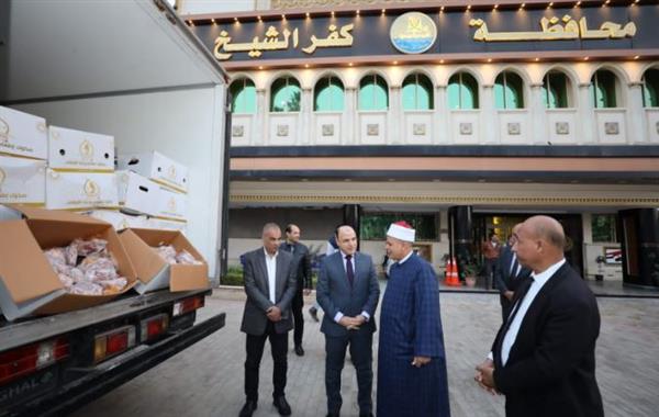 محافظ كفر الشيخ : توزيع 2 طن لحوم صكوك الأضاحي للأسر الأولى بالرعاية