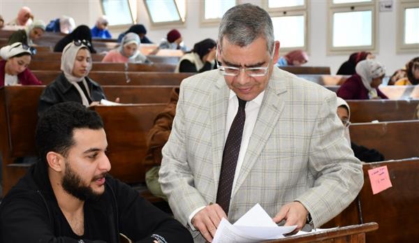 انتظام امتحانات الدراسات العليا بجامعة قناة السويس تحت متابعة دقيقة وشاملة