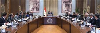   مدبولي يلتقي رئيس الشركة الصينية الوطنية للإطارات