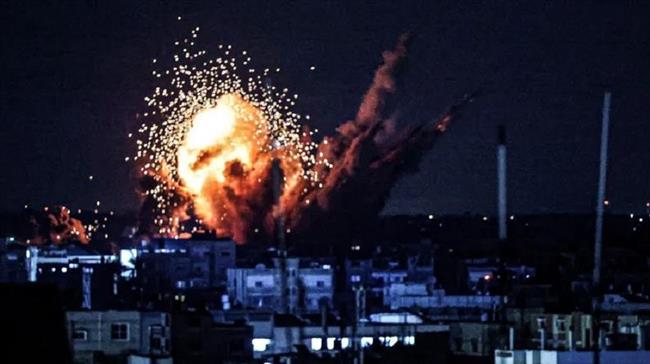 6 شهداء فلسطينيين جراء قصف الاحتلال الإسرائيلي تجمعًا سكنيًا في غزة