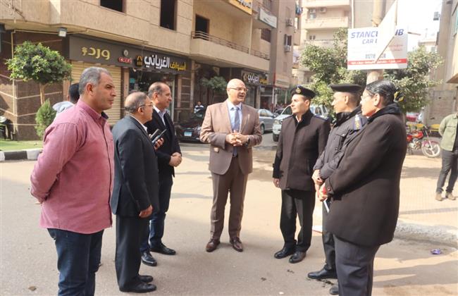 محافظ القليوبية يقود حملة لإزالة مخالفات بناء بمدينة بنها