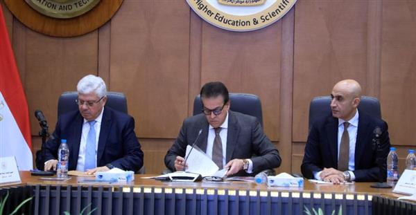 وزير الصحة يشارك في أولى جلسات الحوار المجتمعي حول مقترح نظام البكالوريا المصرية