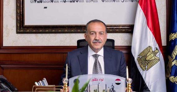 محافظ أسيوط: استمرار أعمال رصف ورفع كفاءة الإنارة بالطرق الرئيسية والفرعية