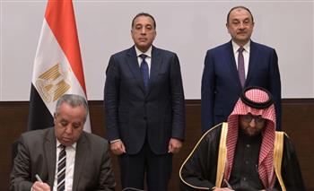   مدبولي يشهد توقيع عقد استغلال وتشغيل فرن قوس حراري لإنتاج سبائك السيليكو منجنيز