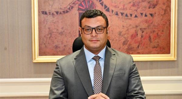 وزير الإسكان يتابع موقف مشروعات مياه الشرب والصرف الصحي بعدد من المحافظات والمدن