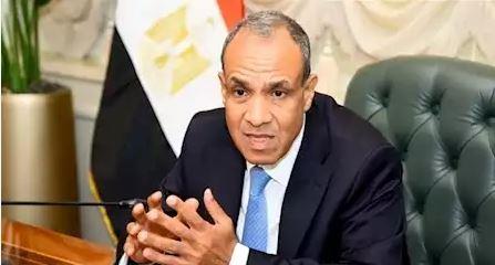 وزير الخارجية يبحث مع نظيره البريطاني مستجدات الأوضاع في غزة