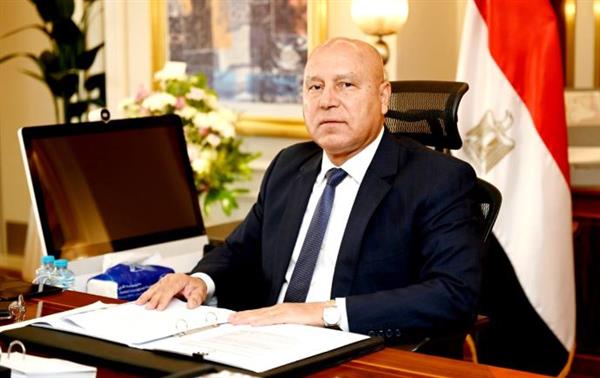 وزير الصناعة يبحث غدا مع أعضاء جمعية مستثمري العبور التحديات التى تواجههم والعمل على حلها