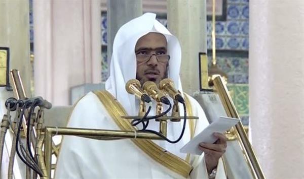 إمام المسجد النبوي : هذه الآية تختصر مسار الحياة في كلمات بليغة ومعانٍ عميقة