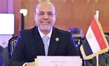   وزير العمل يحذر المواطنين من صفحات وهمية تنشر معلومات كاذبة