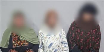 القبض على 3 سيدات لوقوفهن بجوار مدرسة فى المنوفية لتلقين ذويهم إجابات إحدى المواد الدراسية