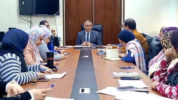 مدير "تأمين القليوبية" يتابع تنفيذ خطة تقييم الأداء وتطوير الخدمات