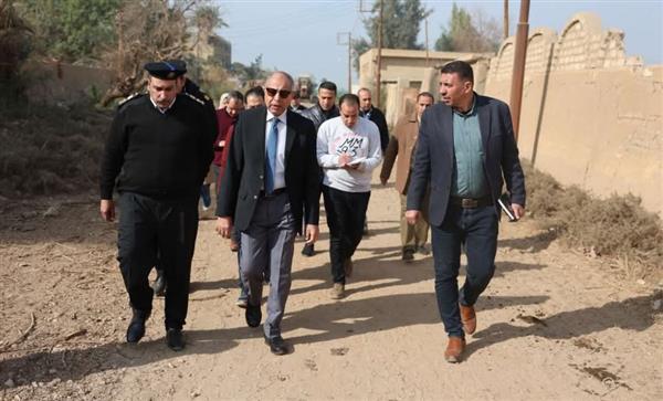 محافظ المنيا يتفقد عددا من الأراضي لإدراجها ضمن خطة تنموية شاملة