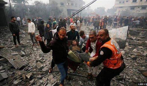 استشهاد 13 فلسطينيا بينهم أطفال ونساء في قصف للاحتلال شمال وجنوب قطاع غزة