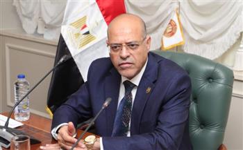   وزير العمل يعلن إستمرار التقديم على وظائف جديدة في الكويت 