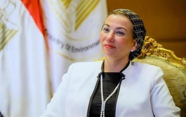 وزيرة البيئة تبحث مع وزير الطيران التعاون المشترك